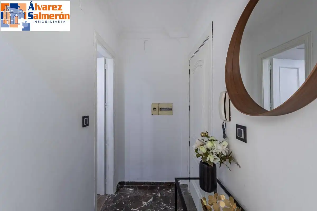 Flat for sale in Granada