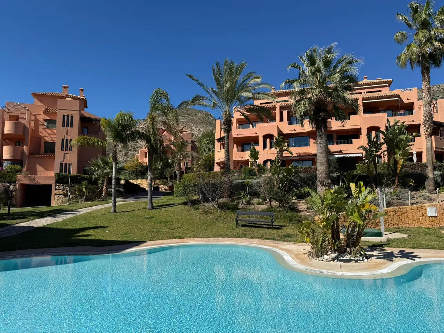 Vista exterior de Piso en venta en Finestrat con Trastero, Piscina y Piscina comunitaria