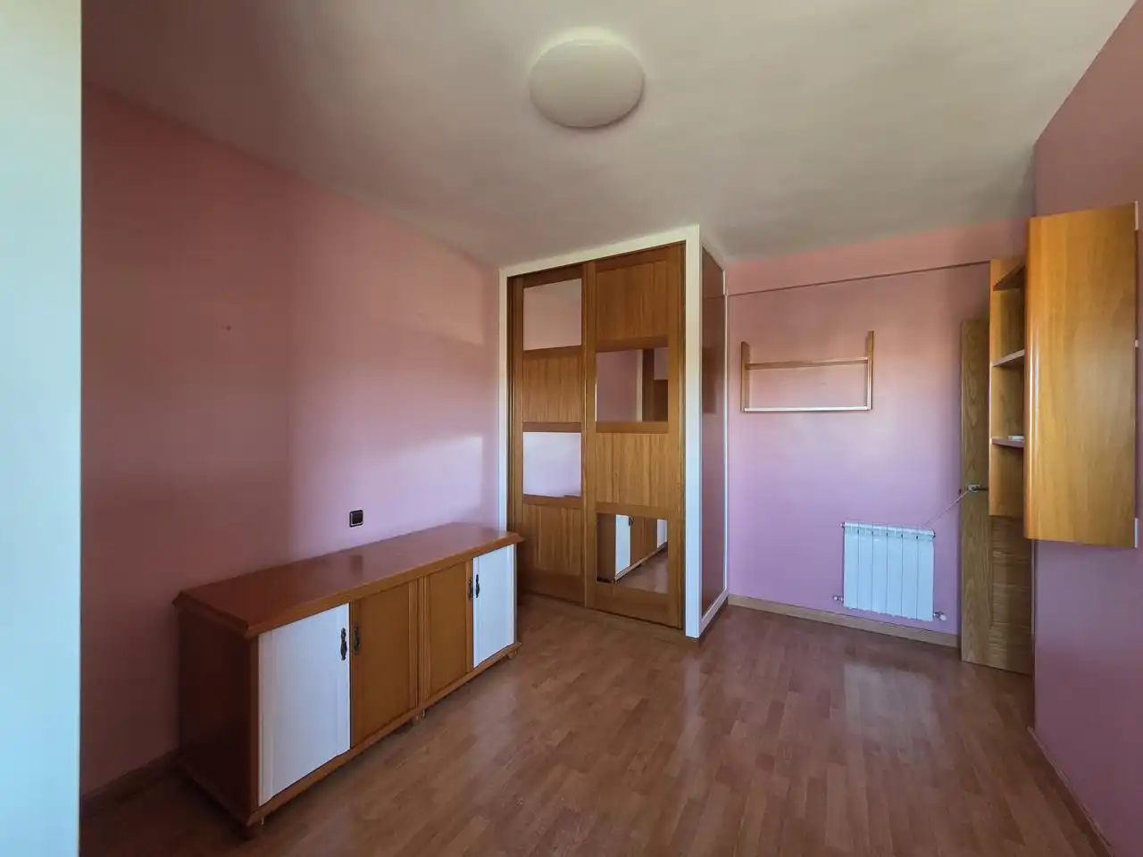 Bedroom of Flat for rent in Loeches  with Air Conditioner and Heating