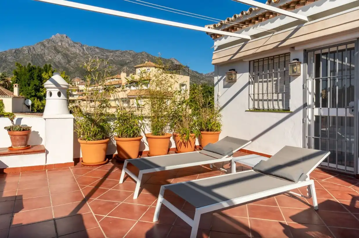 Terrassa de Dúplex en venda en Marbella amb Aire condicionat, Calefacció i Jardí privat