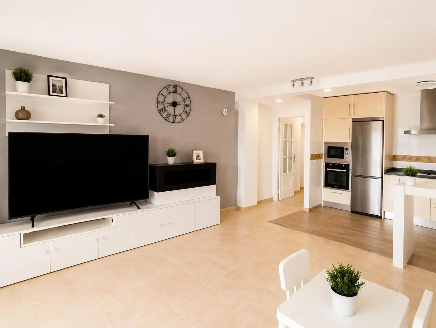Sala de estar de Piso en venta en Roquetas de Mar con Aire acondicionado y Terraza