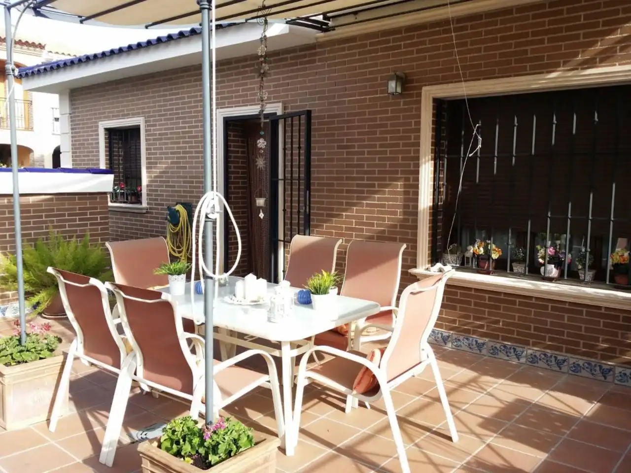 Terrassa de Casa o xalet en venda en Baza amb Jardí privat, Terrassa i Piscina