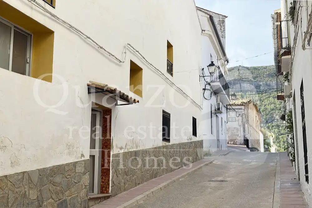 Vista exterior de Casa o chalet en venta en Millares con Calefacción, Terraza y Trastero