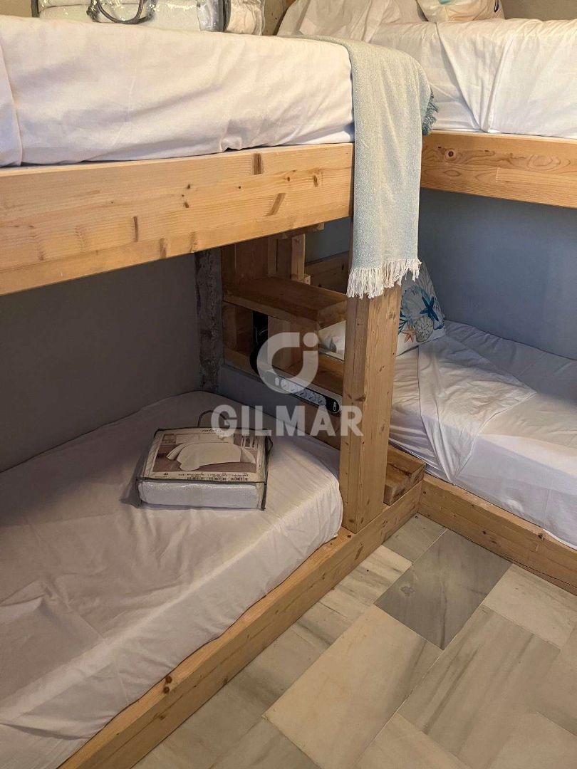 Dormitori de Pis de lloguer en El Puerto de Santa María amb Aire condicionat, Calefacció i Terrassa