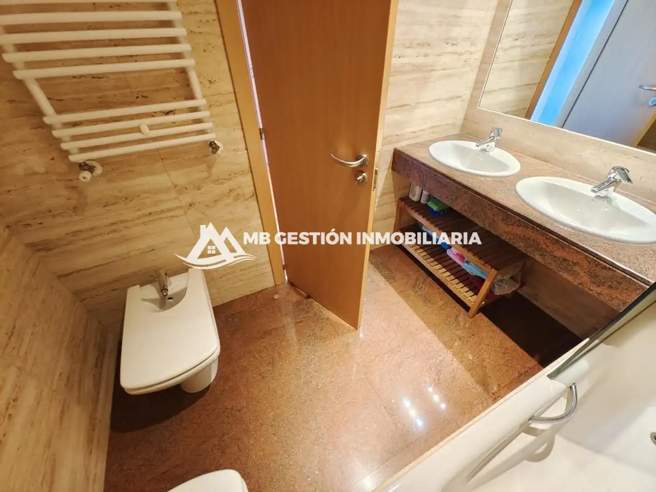 Bathroom of Attic for sale in Fuenlabrada  with Air Conditioner, Heating and Private garden