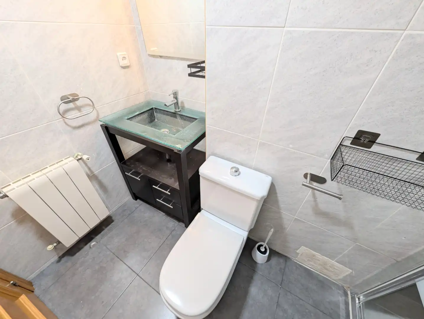 Bathroom of Flat for sale in Salut - Lloreda