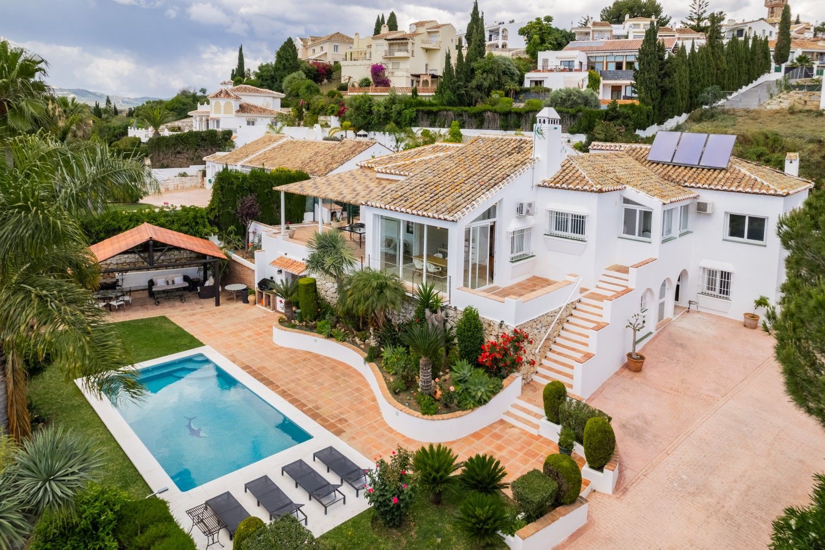 Vista exterior de Casa o chalet en venta en Mijas con Aire acondicionado, Calefacción y Jardín privado