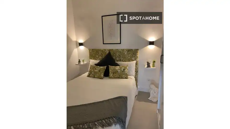 Habitación de Piso de alquiler en Madrid con Aire acondicionado, Calefacción y Amueblado