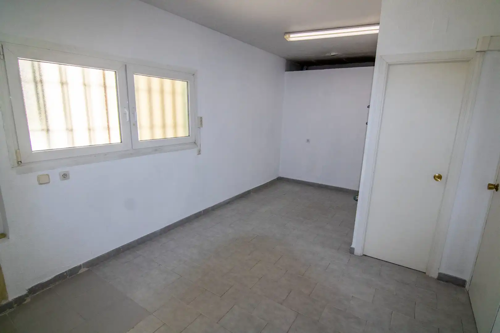 Commercial properties for rent in Madrid  with Air Conditioner