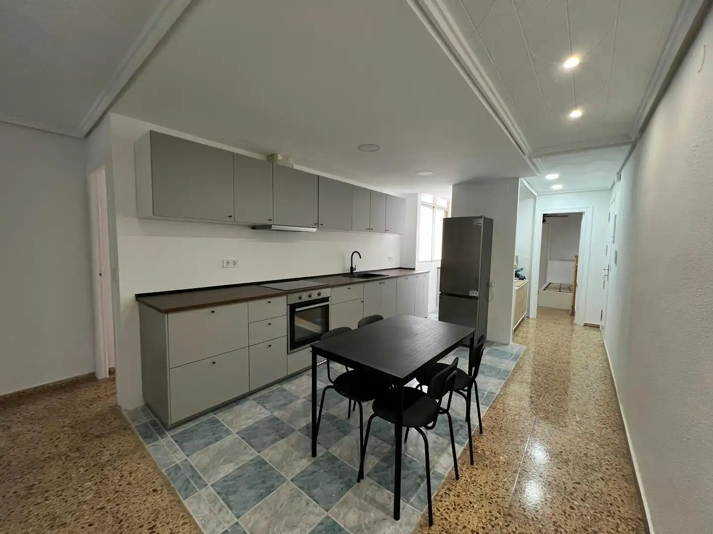 Küche von Wohnung zur untervermieten in Valencia mit Waschmaschine