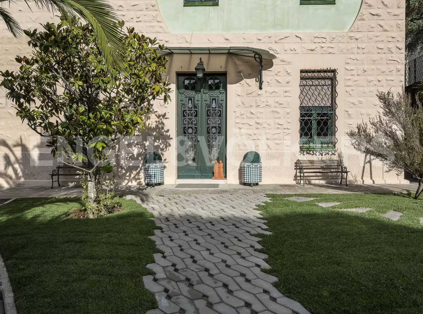 Exterior view of Houses for sale in Barcelona  with Heating, Storage room and Swimming Pool