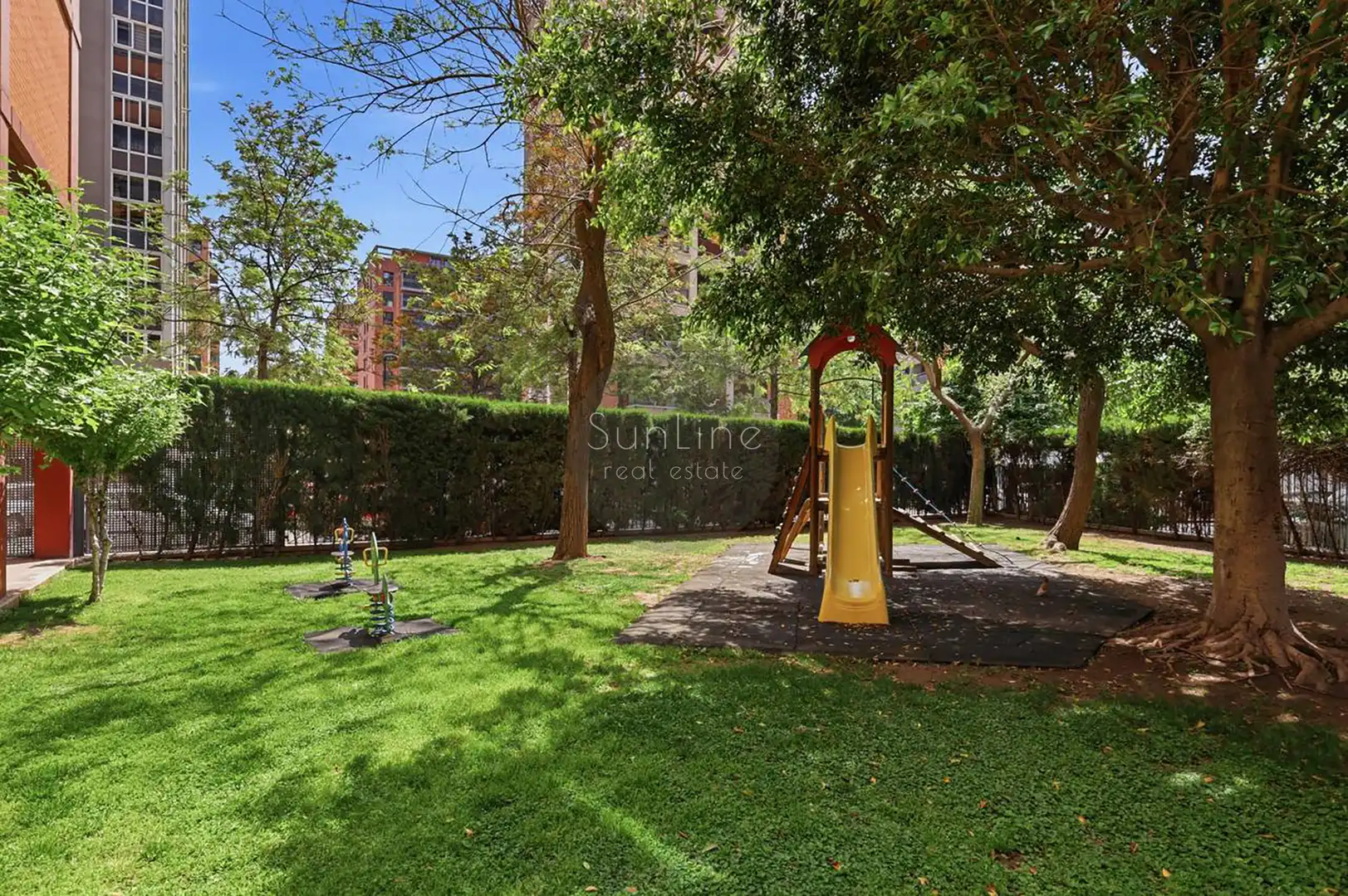 Jardí de Pis en venda en Valencia amb Aire condicionat, Terrassa i Moblat