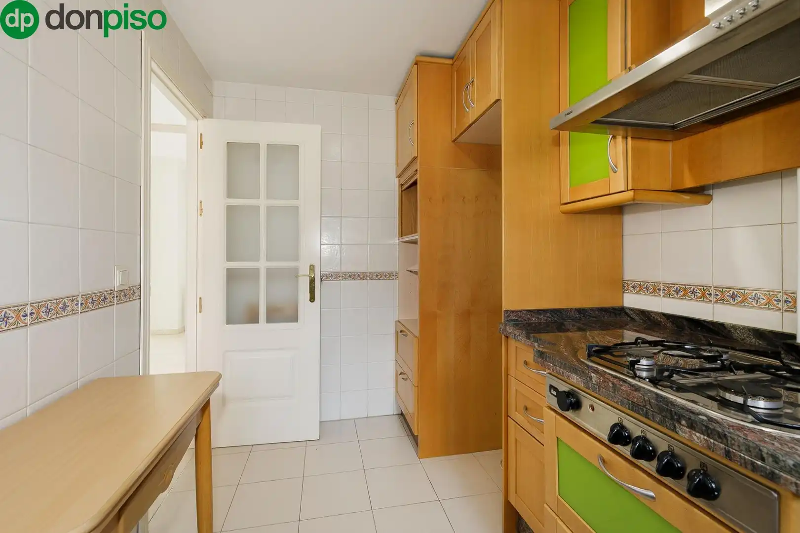 Casa adosada en venta en Calle Calle Hipócrates, San Miguel
