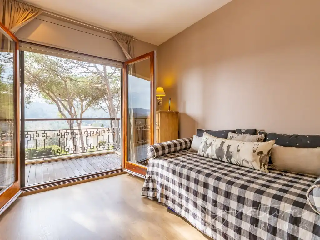 Habitación de Casa o chalet en venta en Sant Cugat del Vallès con Calefacción, Jardín privado y Terraza