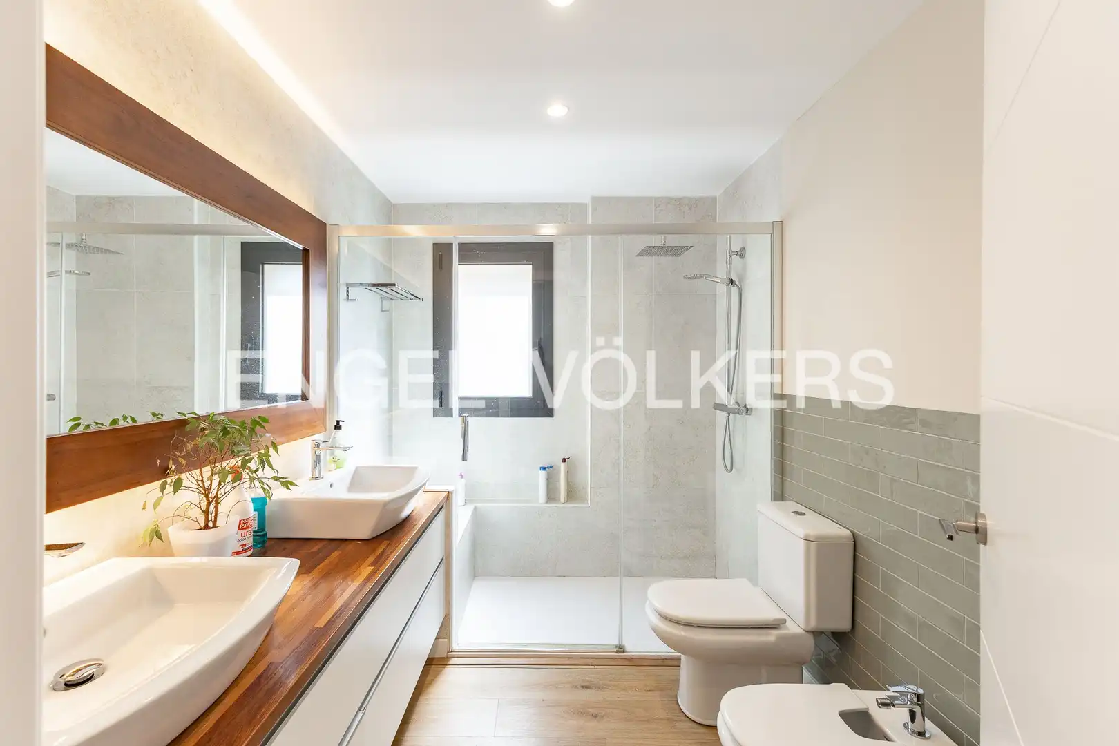 Bathroom of Detached homes for sale in Argentona  with Heating, Private garden and Terrace