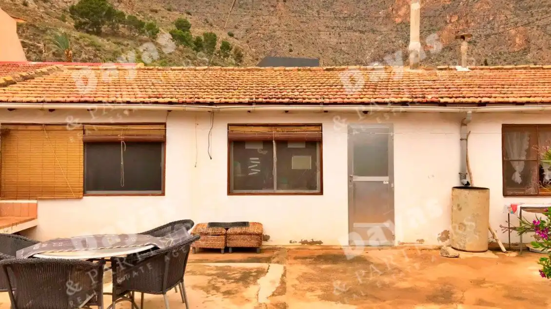 Vista exterior de Casa o xalet en venda en Orihuela amb Aire condicionat