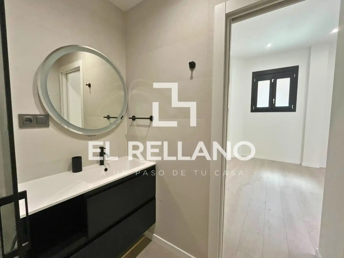 Baño de Piso en venta en Badalona con Aire acondicionado, Calefacción y Jardín privado