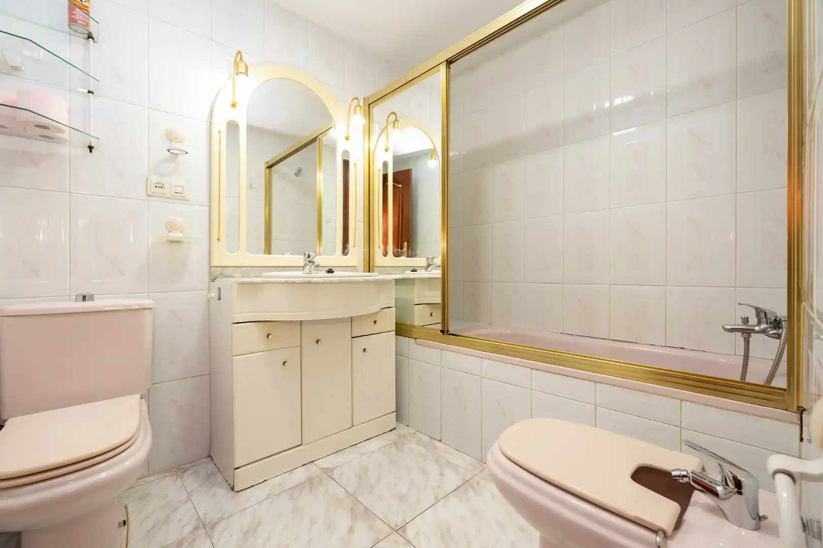 Baño de Piso de alquiler en Granada con Calefacción, Amueblado y Lavadora
