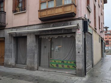 Business premises for sale in Mayor Kalea 28