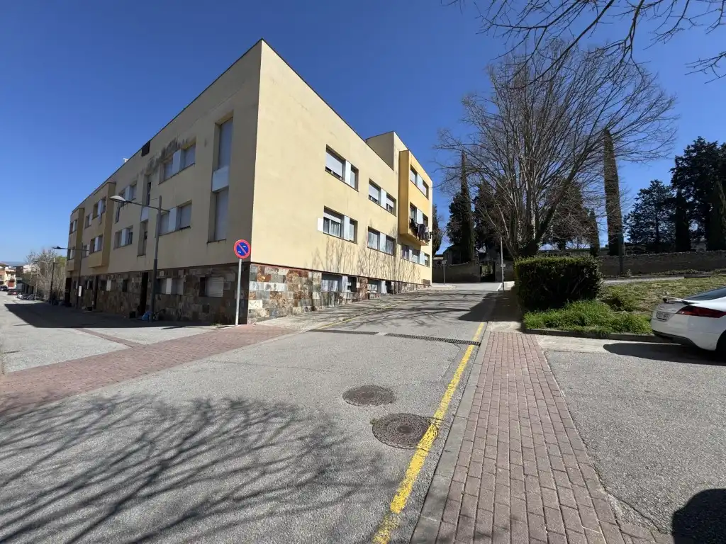 Außenansicht von Wohnung zum Verkauf in Roda de Ter
