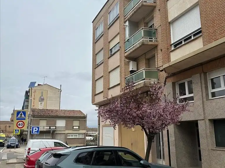 Außenansicht von Wohnung zum Verkauf in Fuenmayor