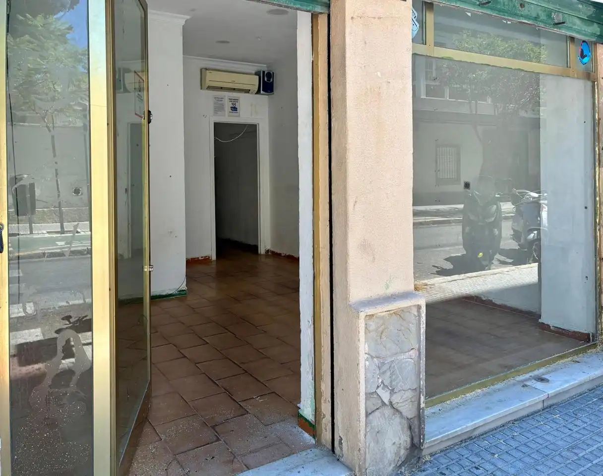 Local de lloguer en Cádiz amb Aire condicionat