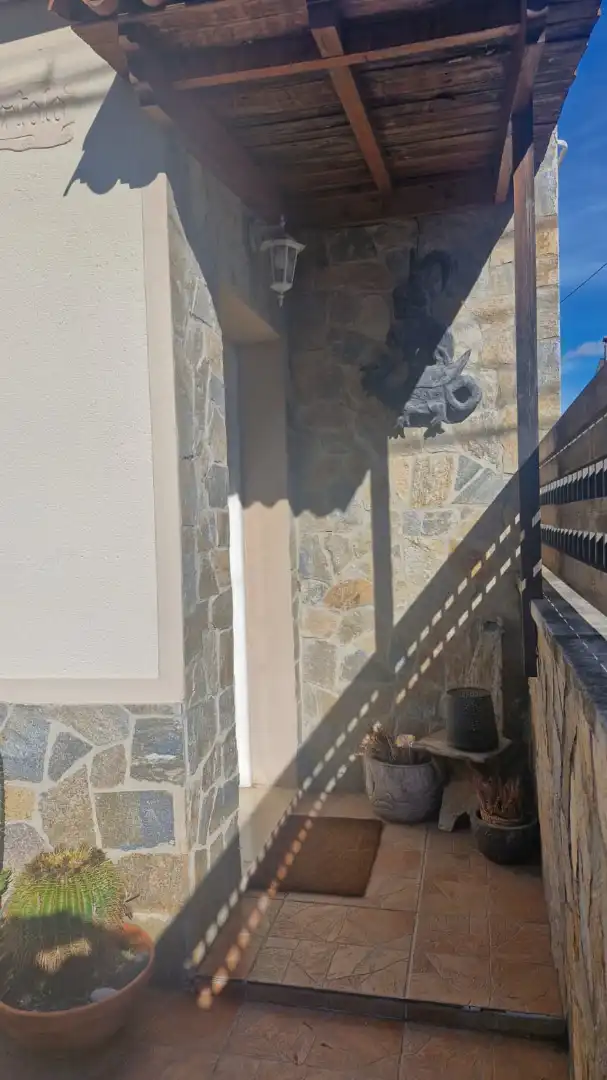 Vista exterior de Casa o chalet en venta en Cerdanyola del Vallès con Aire acondicionado, Calefacción y Jardín privado