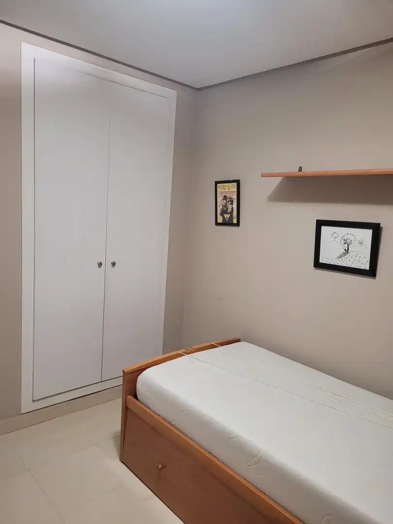 Dormitori de Dúplex de lloguer en Burjassot amb Moblat