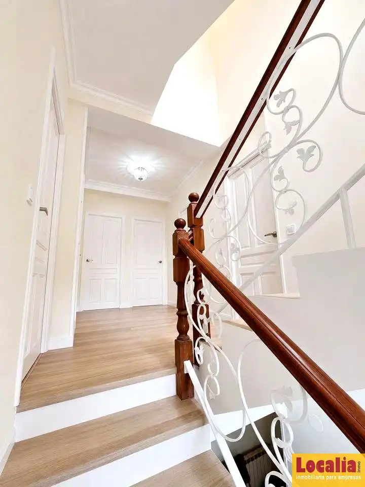 Casa o chalet en venta en Miengo con Jardín privado, Terraza y Amueblado