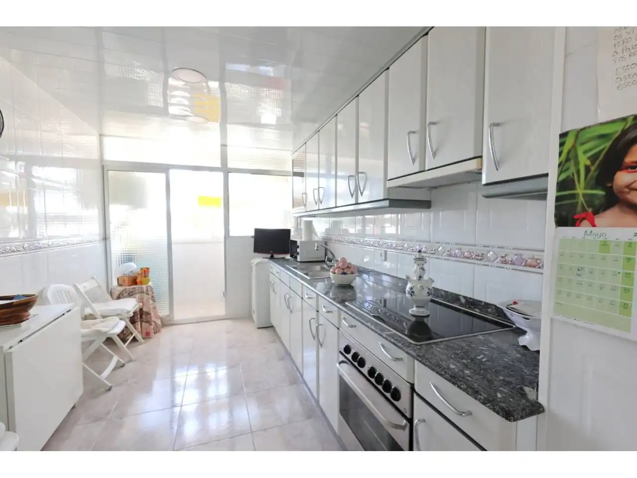 Kitchen of Flat for sale in L'Hospitalet de Llobregat  with Furnished and Balcony
