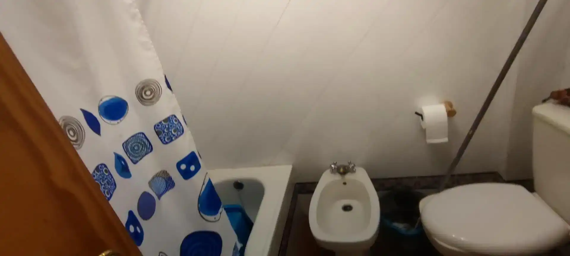 Baño de Piso en venta en Escalonilla con Horno y Balcón