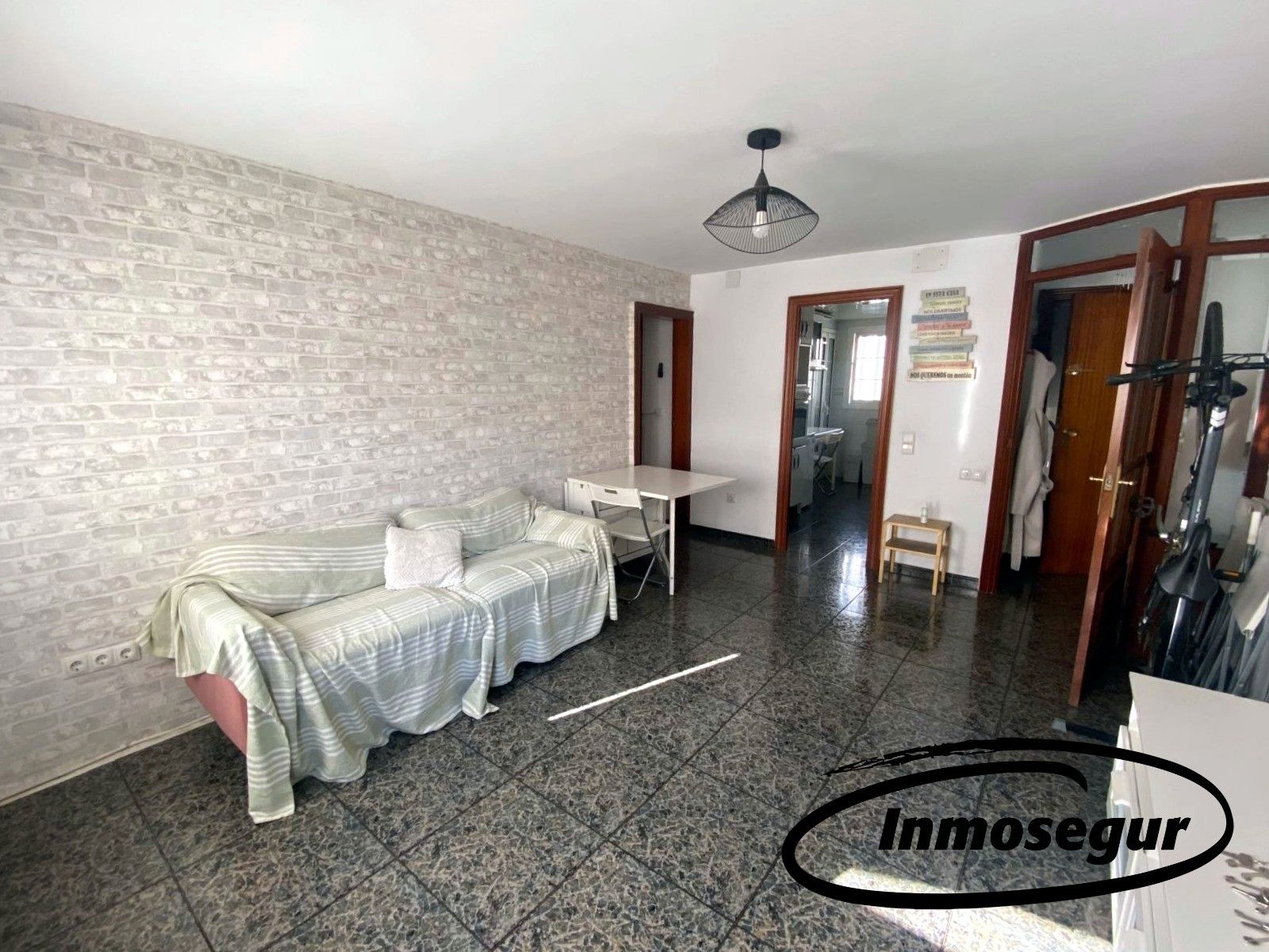 Living room of Flat for sale in L'Hospitalet de Llobregat  with Air Conditioner, Heating and Furnished