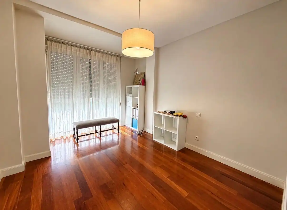 Wohnung zur Miete in Avenida Avenida Sancho 'El Fuerte', Iturrama