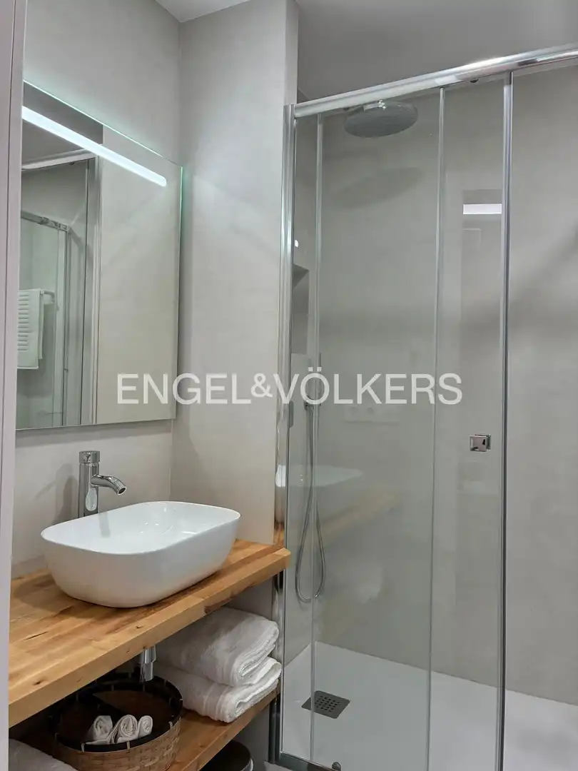 Baño de Piso de alquiler en Barcelona con Aire acondicionado, Calefacción y Parquet