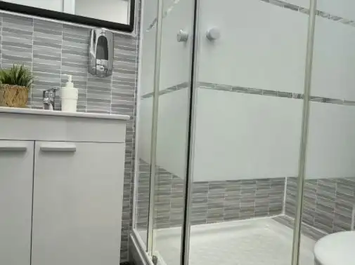 Bathroom of Flat for rent in Madrid  with Air Conditioner, Heating and Furnished