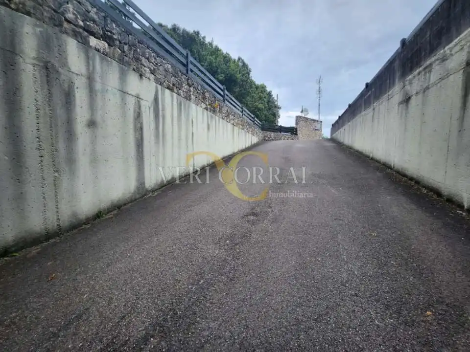 Garage for sale in Barru, Posada - Barro