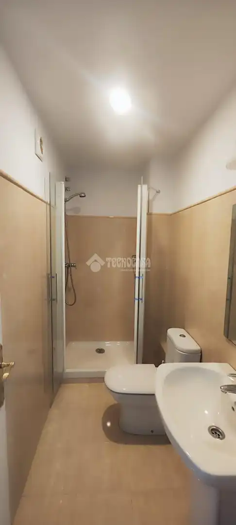 Bany de Pis en venda en Sevilla