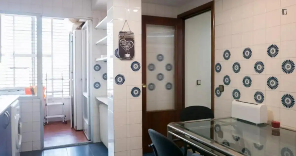Habitació a Caballería Española