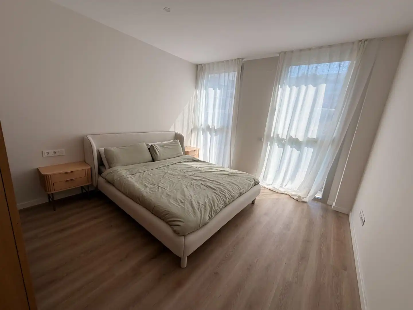 Habitación de Piso de alquiler en El Masnou con Aire acondicionado, Calefacción y Terraza