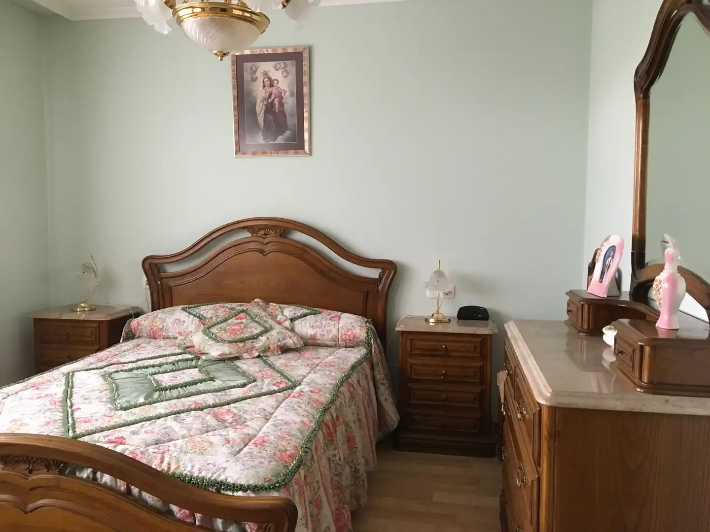 Habitación de Casa o chalet en venta en Ourense Capital  con Calefacción, Jardín privado y Parquet