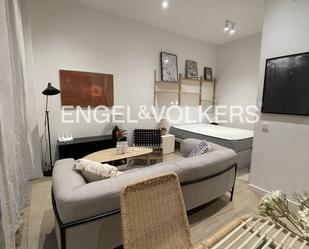 Living room of Apartment to rent in  Madrid Capital  with Air Conditioner, Heating and Furnished