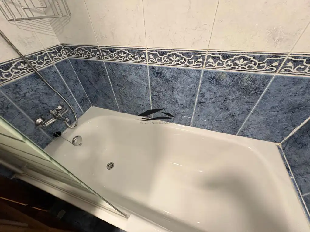 Bathroom of Flat for rent in Salamanca  with Heating, Furnished and Balcony