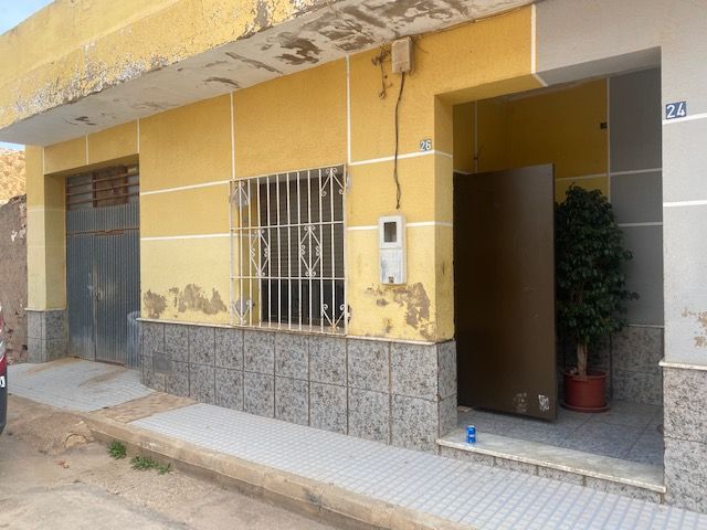 Casa adosada en venda a Rio Carrión, El Plan, Polígono Santa Ana