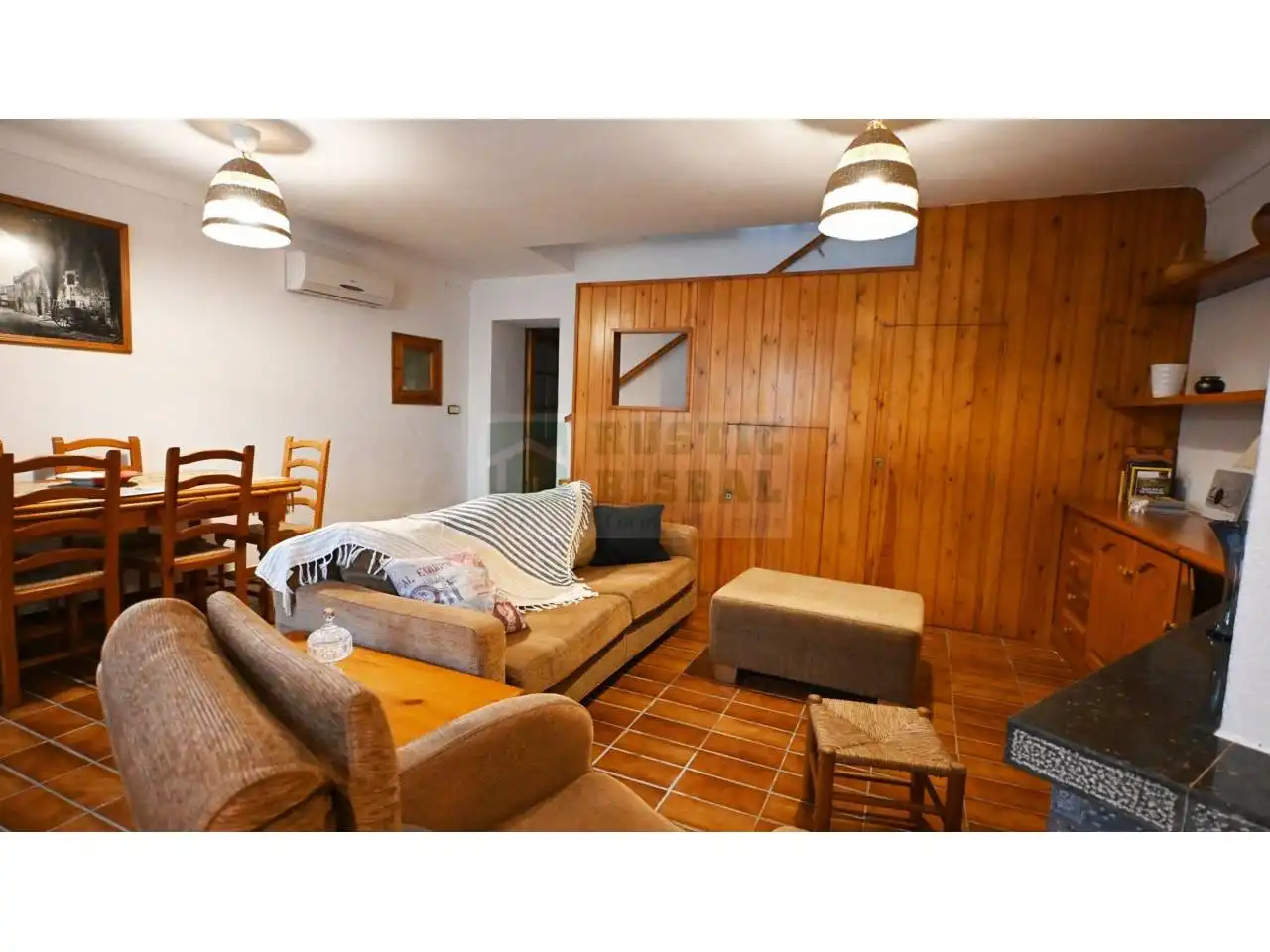 Sala d'estar de Finca rústica de lloguer en Ullastret amb Aire condicionat, Calefacció i Moblat