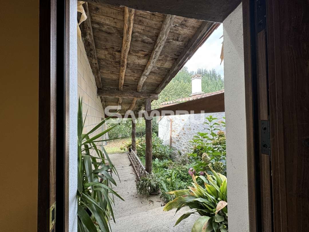 Casa o chalet en venta en Eskoriatza con Calefacción, Jardín privado y Trastero