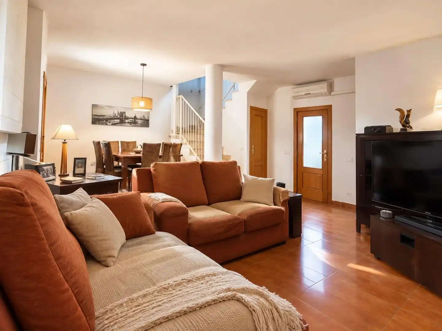 Terraced house with terrace to rent in Requena, imagen 2