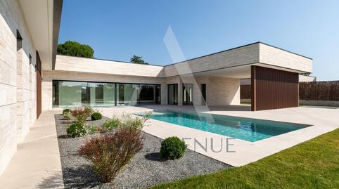 Foto 2 de Casa o xalet en venda a Calle Valle de Tormes, Las Lomas, Madrid