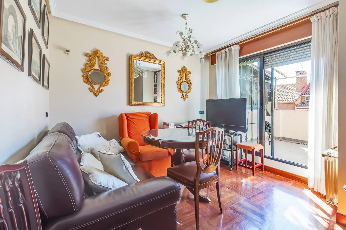 Sala de estar de Dúplex en venta en Madrid con Calefacción y Terraza