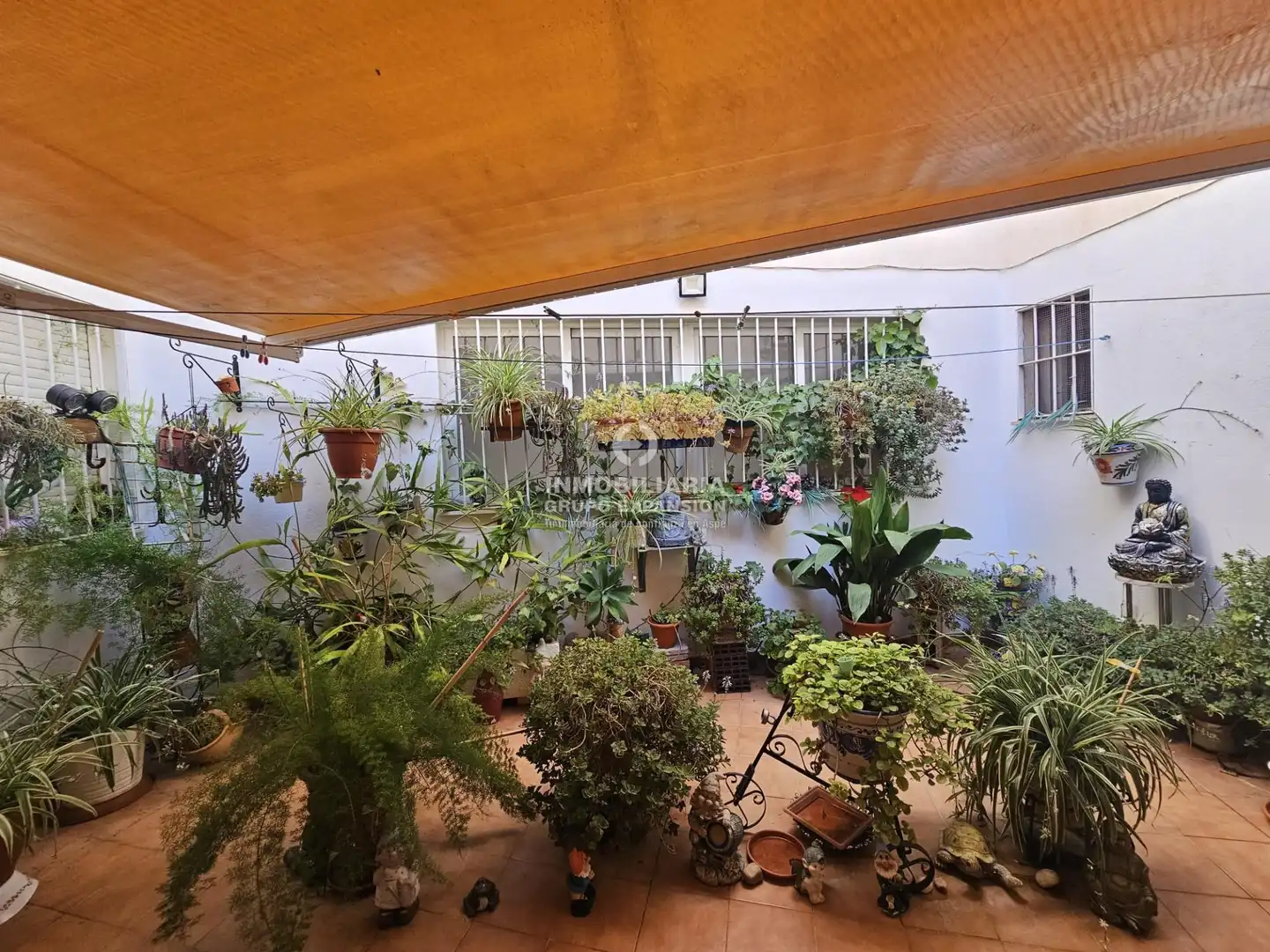 Terrasse von Wohnung zum Verkauf in Aspe mit Klimaanlage, Heizung und Privatgarten