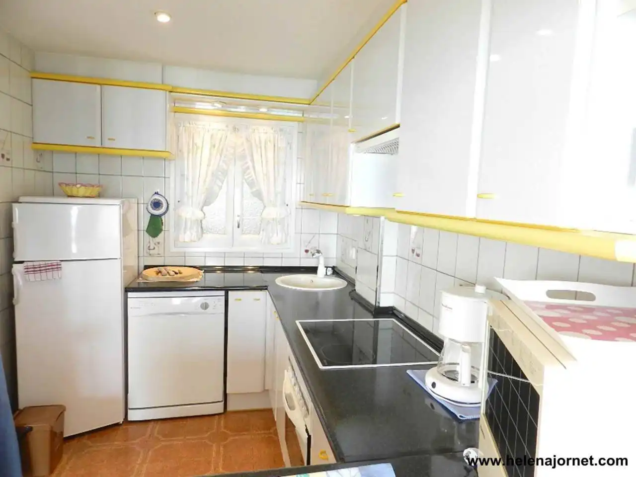 Küche von Dachboden zum Verkauf in Calonge i Sant Antoni mit Heizung, Terrasse und Balkon